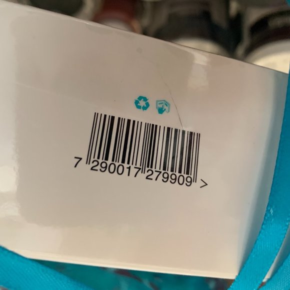 - Moroccanoil - Set of Three Hair Treatments plus Christmas Bags - Picture 4 of 4